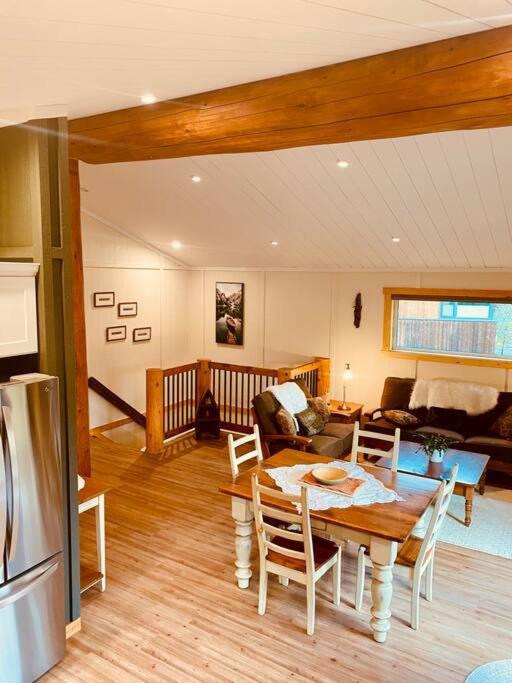 Ski-In Chalet: Private Hot Tub, Bonus Bunk House Fernie Exterior foto