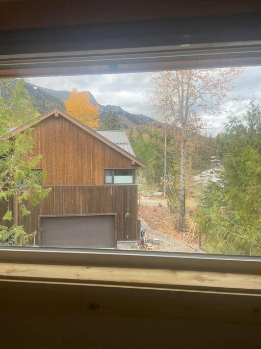 Ski-In Chalet: Private Hot Tub, Bonus Bunk House Fernie Exterior foto