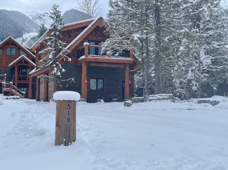 Ski-In Chalet: Private Hot Tub, Bonus Bunk House Fernie Exterior foto